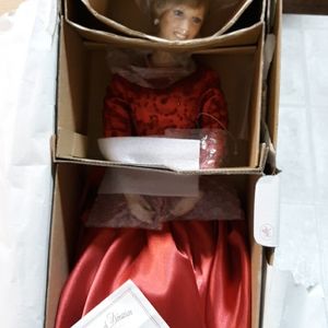 Ashton Drake Diana, Worlds Beloved Rose doll